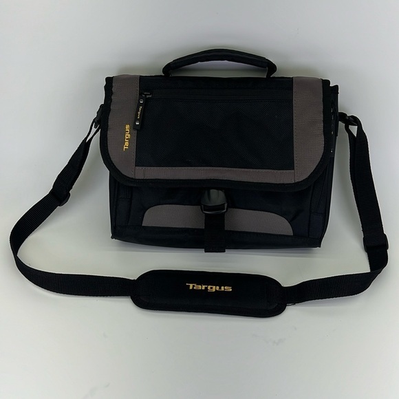 Targus Padded Nylon Bag - Picture 1 of 9